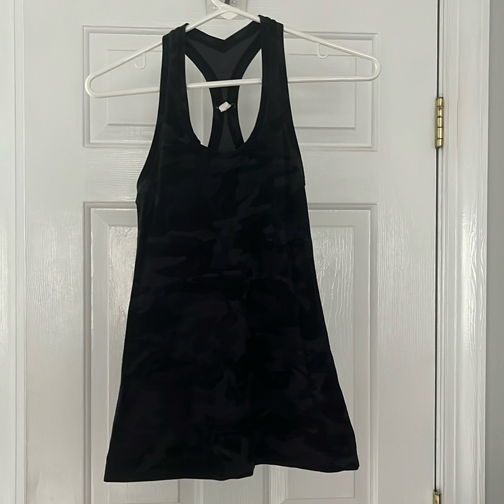 Lululemon cool racerback black camo size 4